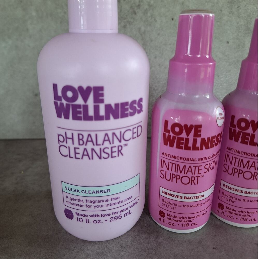 Love wellness lot bundle intimate care products cleanser sprays and oil set of 4 - Picture 2 of 7